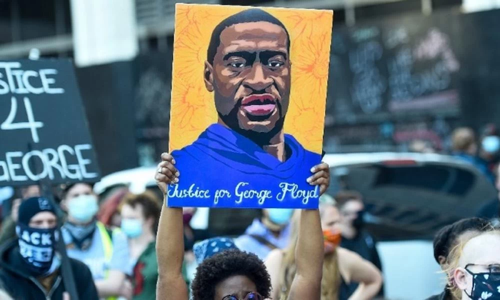 Δίκη για τη δολοφονία Φλόιντ: 22,5 χρόνια φυλάκιση στον Ντέρεκ Σόβιν